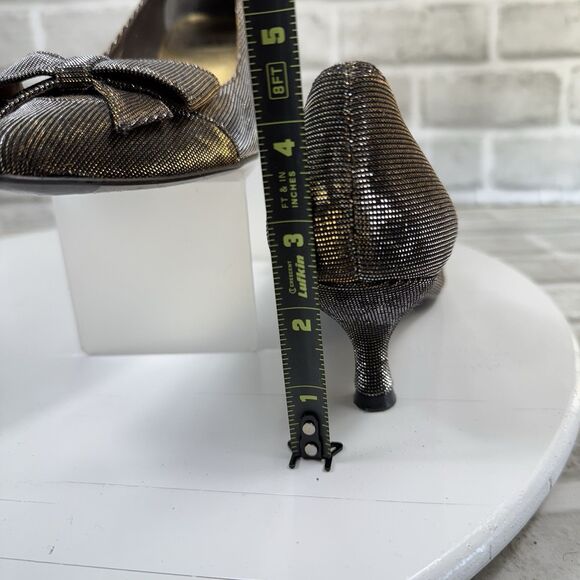 Stuart Weitzman Women's Size 6 Metallic Sparkle Fabric Bow Pump Kitten Heels - Picture 4 of 10